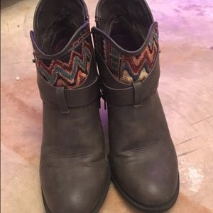 Women’s xoxo booties